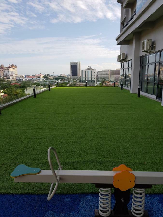 Apartment The Executive Seaview 1 At Icon *